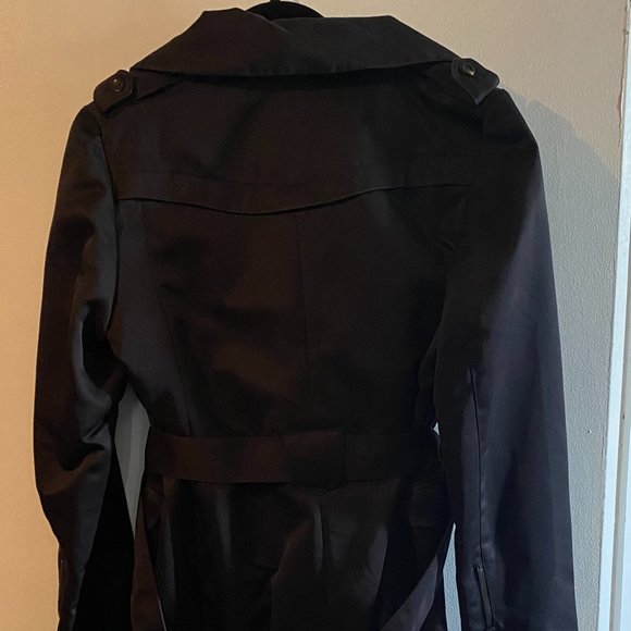 Layered Cole Haan Trench Coat with belt - size 8 - Picture 4 of 11